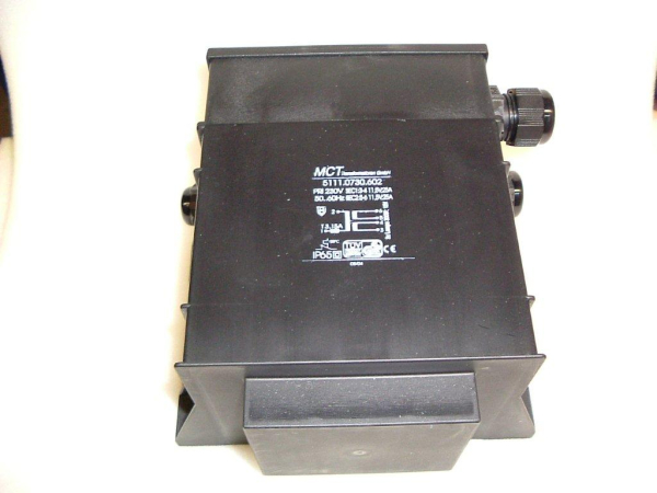 Sicherheits-Transformator 600W (Anschluss 2x300W), 230Volt/12Volt